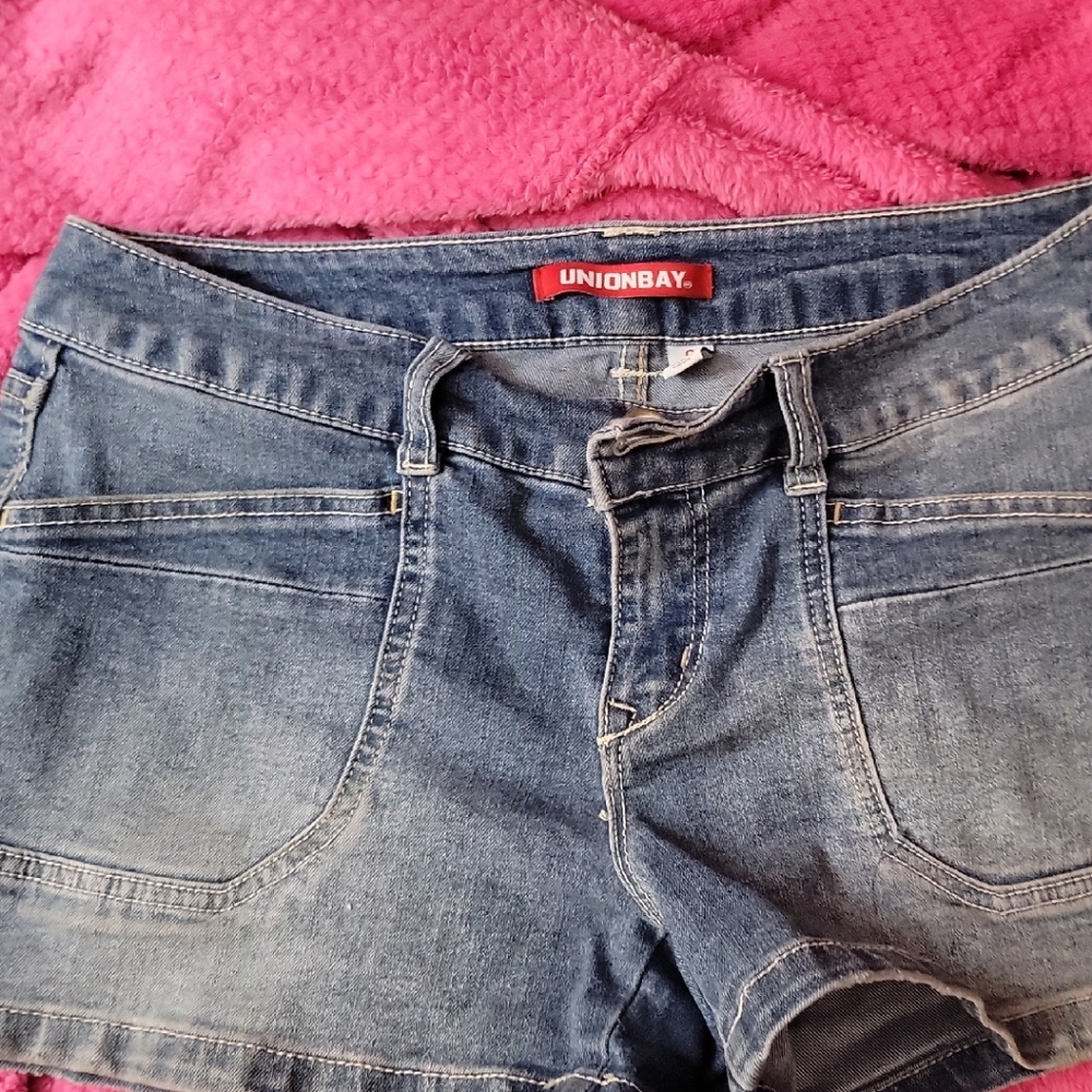 UNIONBAY Women's Classic Blue Denim Shorts